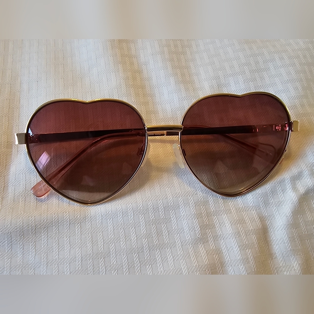 Women's Round Sunglasses with Pink Lenses and Gold Frame